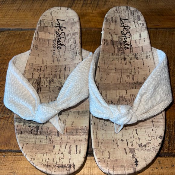 Women's LifeStride Velocity 2.0 "Happy" Thong Slide Sandals Cream‎ - Picture 2 of 5